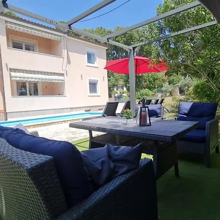 ヴィラ Family Oaza In *