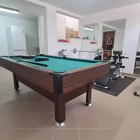 Family Oaza In Villa Pula