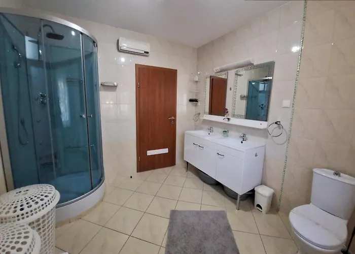 Family Oaza In Willa *