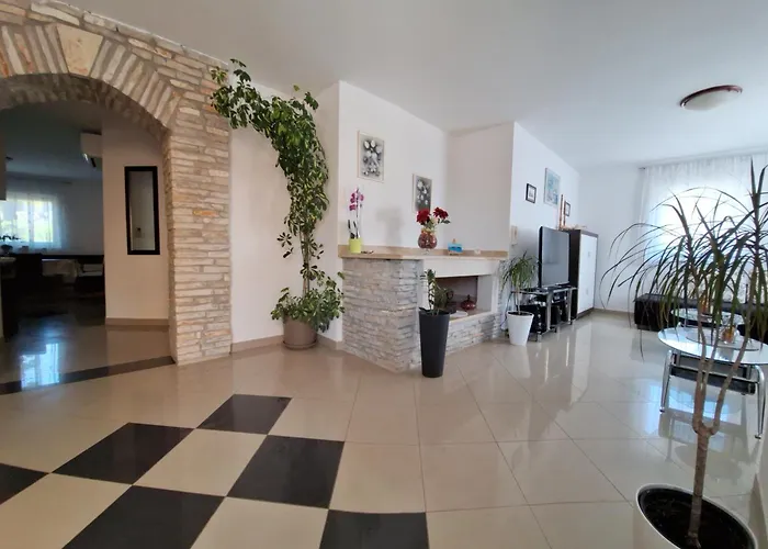 Family Oaza In Willa