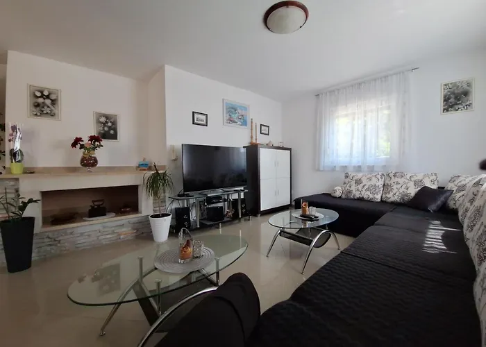 Family Oaza In Willa Pula