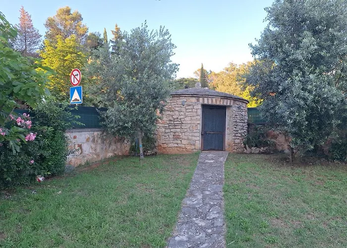 Family Oaza In Villa Pula